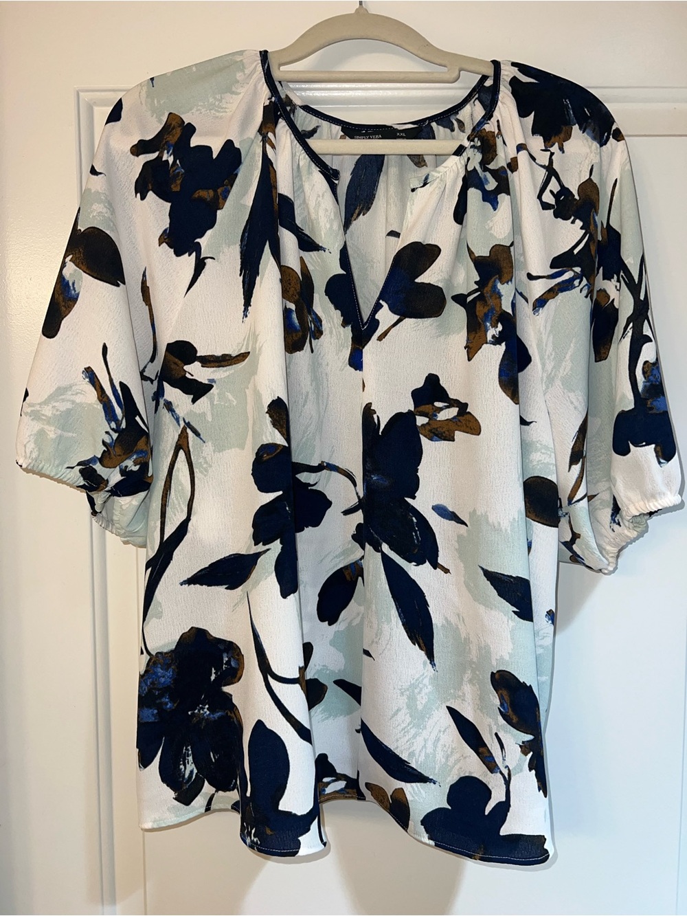 Simply Vera Wang blouse